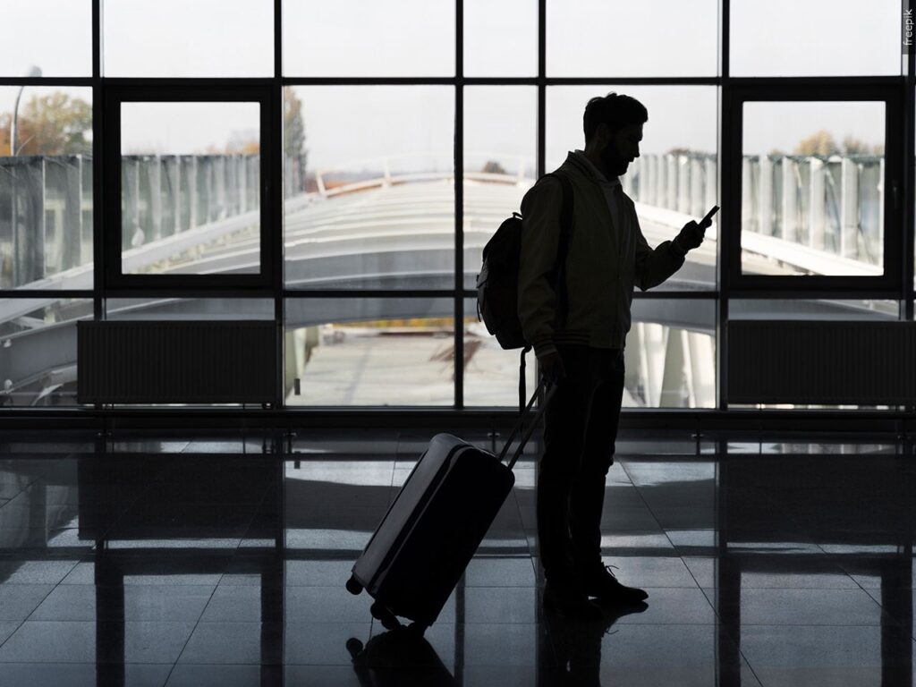 Miles de viajeros llegan y salen del área de Reno en el día de Acción de Gracias