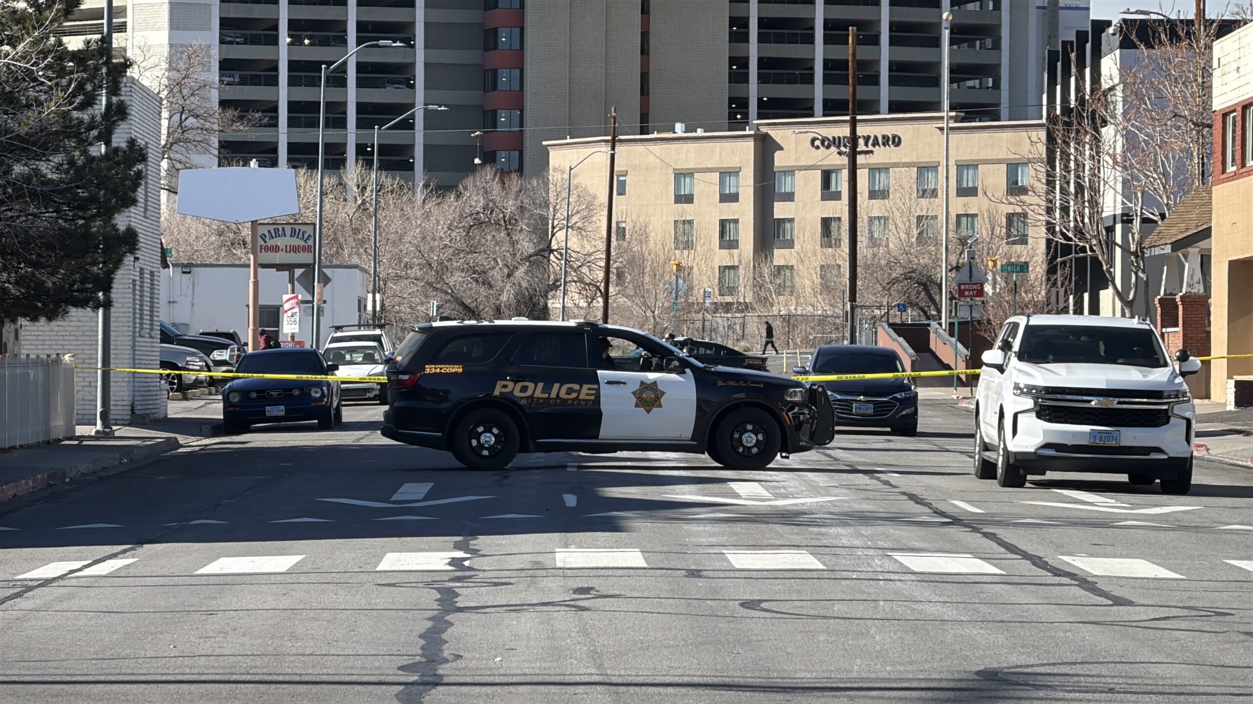 Un hombre pierde la vida al ser apuñalado a las afueras de un complejo de apartamentos al centro de Reno 1 IMG 0687