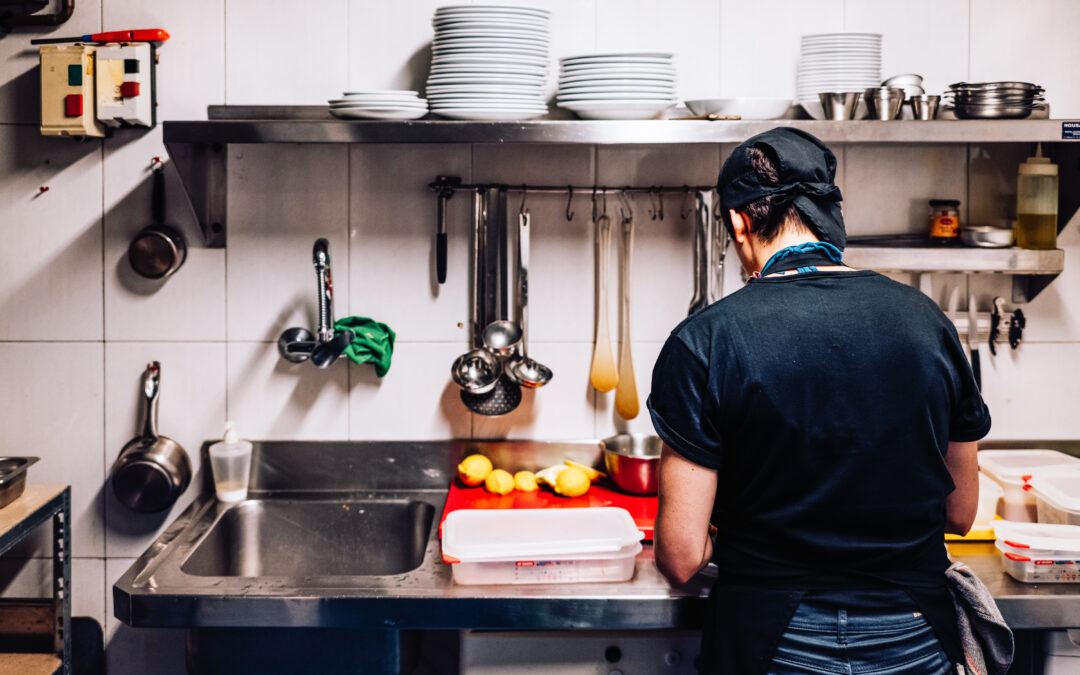 La administración Trump detiene a casi 33,000 inmigrantes en 50 días de mandato: ¿Ha cumplido las espectativas?