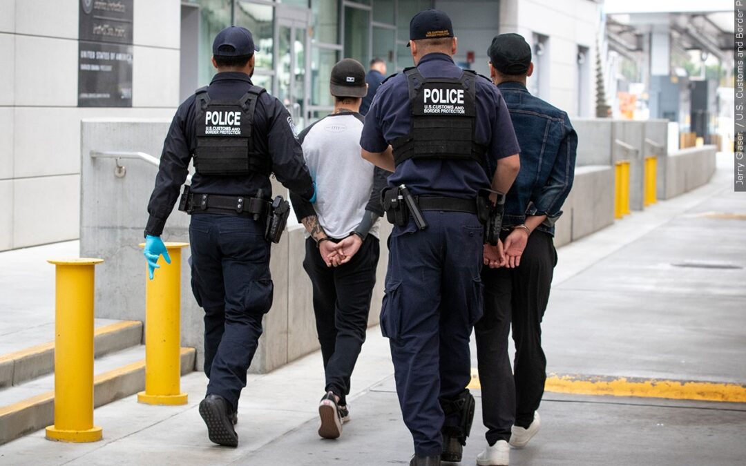 Un nuevo proyecto de ley busca proteger a los alumnos inmigrantes en todas las escuelas de Nevada de actividades u operativos de ICE