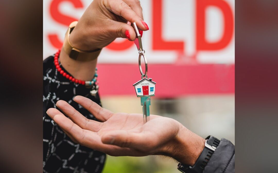 Dudas tras el anuncio de la administración del presidente Trump en cancelar la elegibilidad de préstamos hipotecarios FHA para algunos inmigrantes