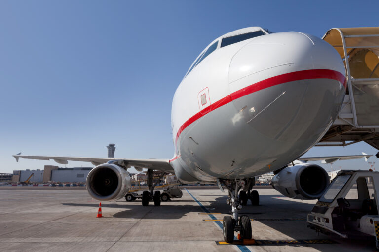 ICE intensifica operativos en el Aeropuerto de Reno-Tahoe tras un incremento de arrestos migratorios
