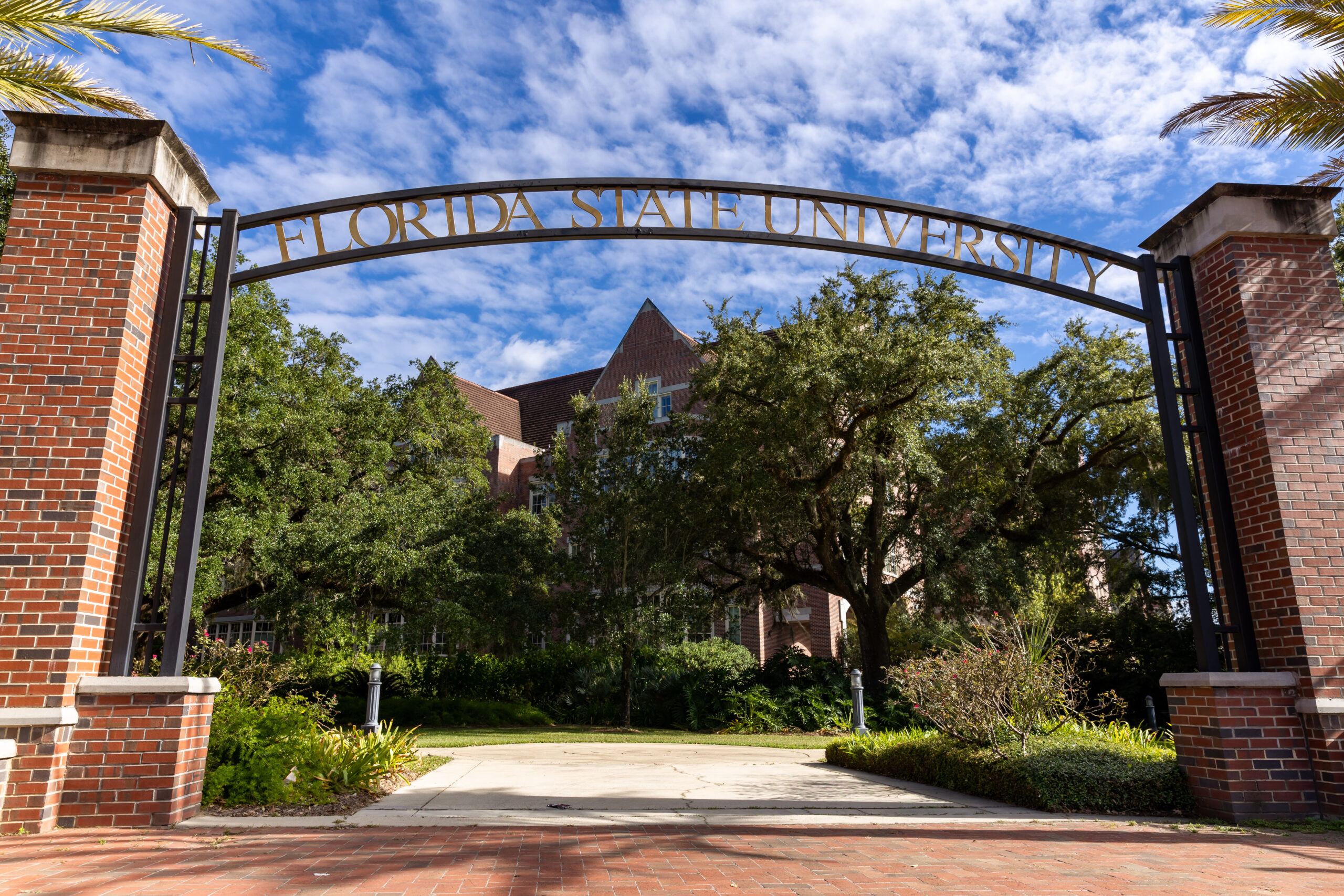 Florida: Tiroteo en universidad deja al menos un fallecido, varios hospitalizados y un sospechoso detenido 1 AdobeStock 535891602 Editorial Use Only 1