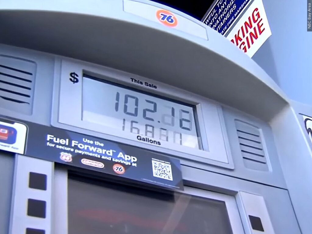 Se implementó un nuevo impuesto al combustible que toda la ciudadanía del Condado Washoe paga en las gasolineras