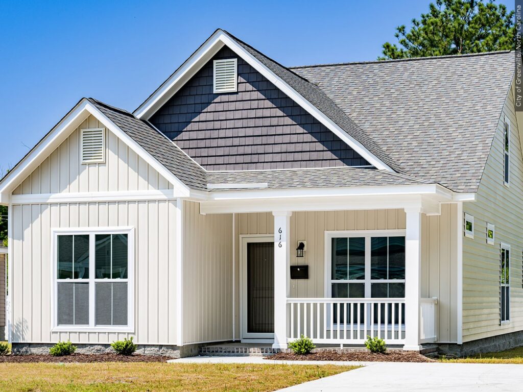 Se investigan casos de invasión de propiedades privadas en el Condado Washoe, en los cuales individuos se meten a vivir en las casas sin autorización del dueño