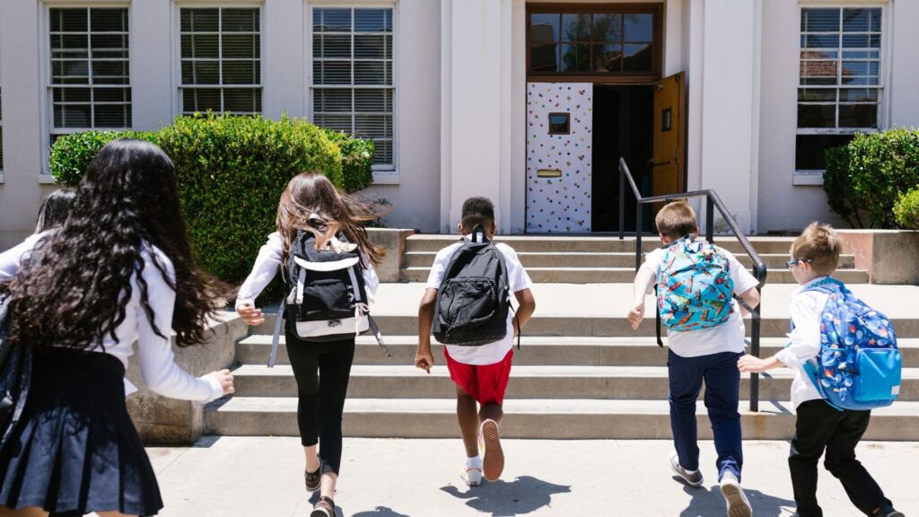 Inflación golpea: Los útiles escolares sufren un incremento de hasta el 20%