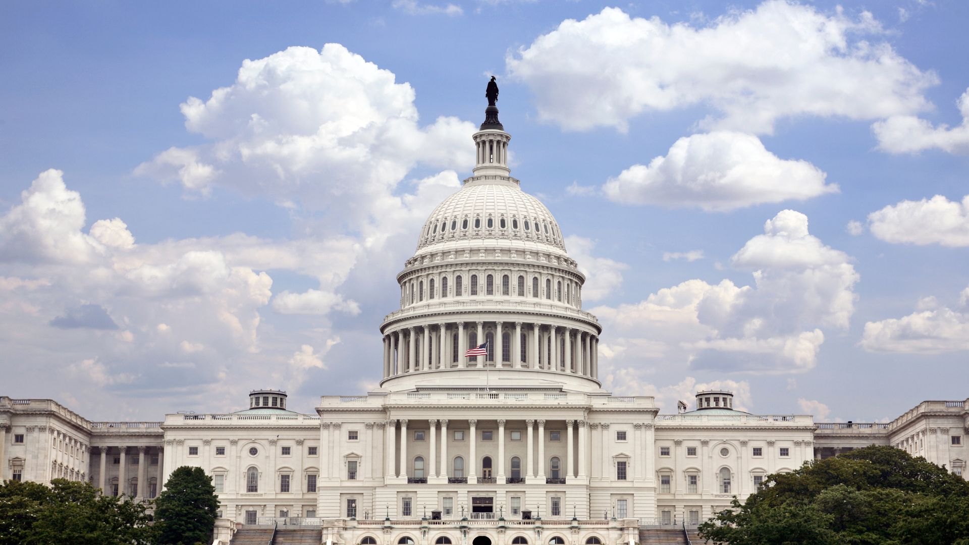 La nueva ley que podría enviar a familias 4 cheques 1 t 1