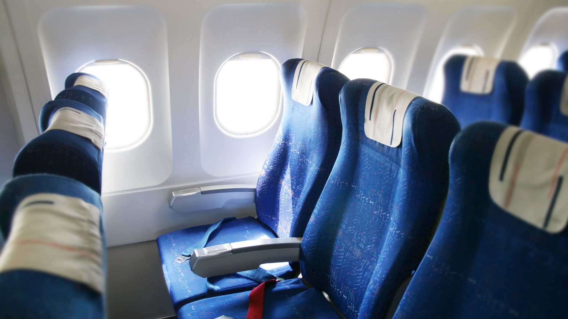 Pasajeros demandan a United y Delta por vender asientos de ventana junto a paredes 1 Your paragraph text 19 1