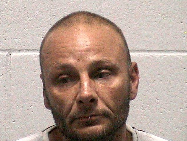 Hombre enfrenta 12 cargos por incendio provocado e intento de asesinato 1 Screenshot 2025 09 01 181719