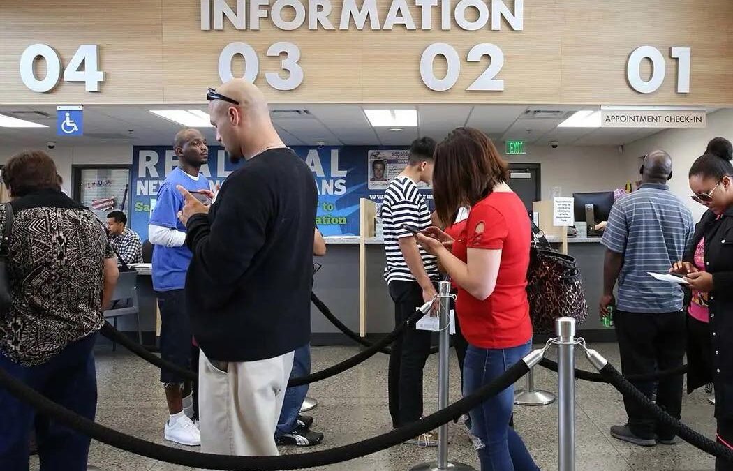 El DMV de Reno abre sus puertas, pero con servicios limitados tras el ataque cibernético estatal