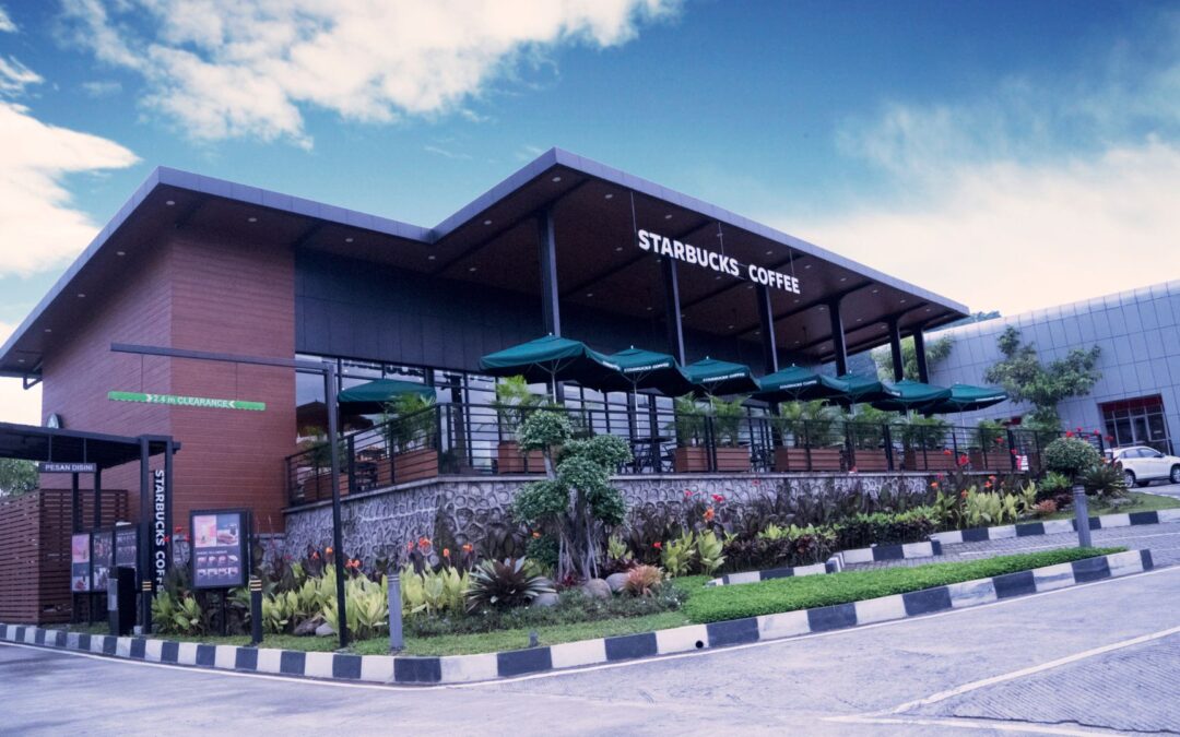 Cierres de Starbucks: la eliminación de casi 1,000 empleos y más de 400 tiendas