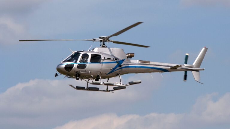 2 arrestados por robar $200,000 de productos Apple tras una persecución con helicóptero