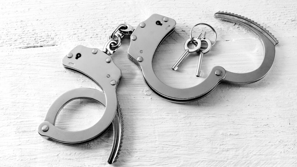 Arresto por pornografía infantil: sospechoso detenido tras el hallazgo de material de abuso sexual