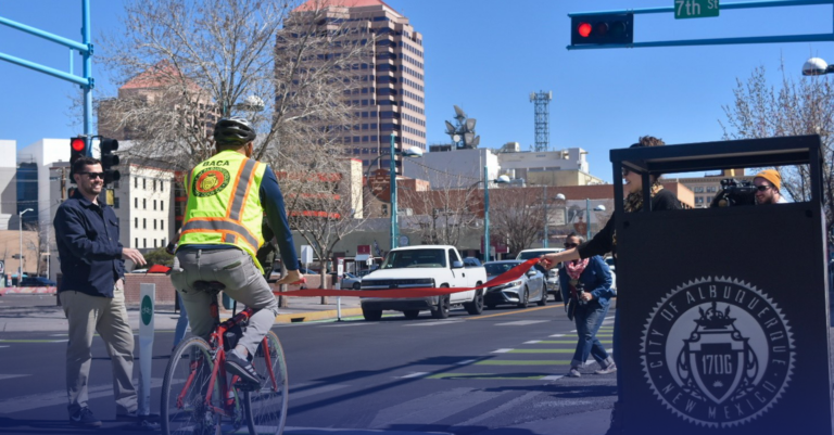 Bicicletas Fantasma: Un Llamado Urgente a la Seguridad Vial en Albuquerque