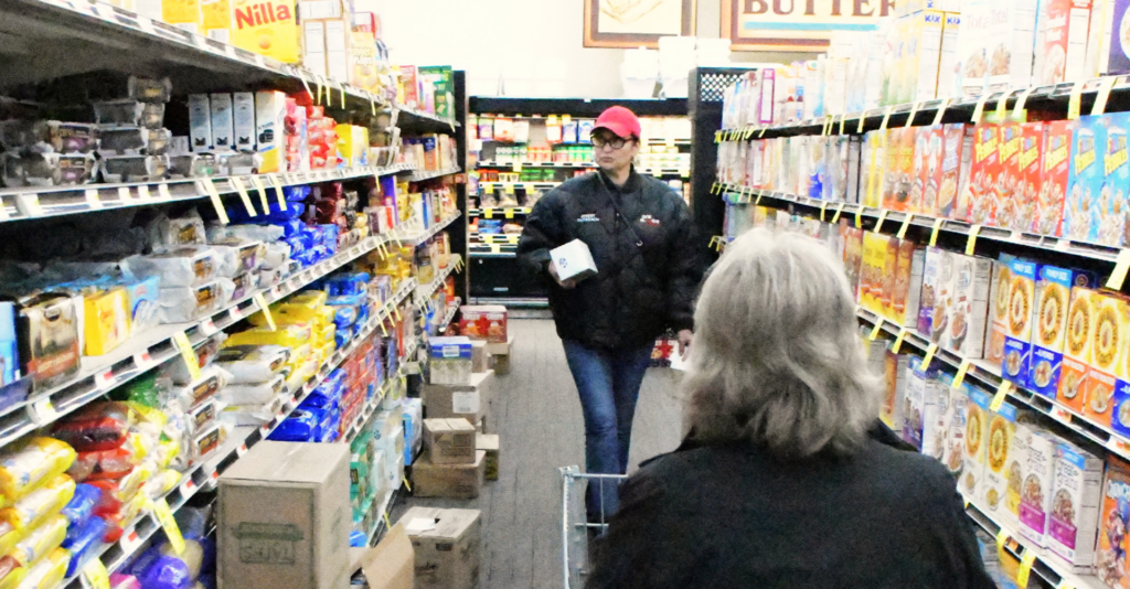 Vivienda para personas sin hogar: la historia de una adulta mayor en Albuquerque