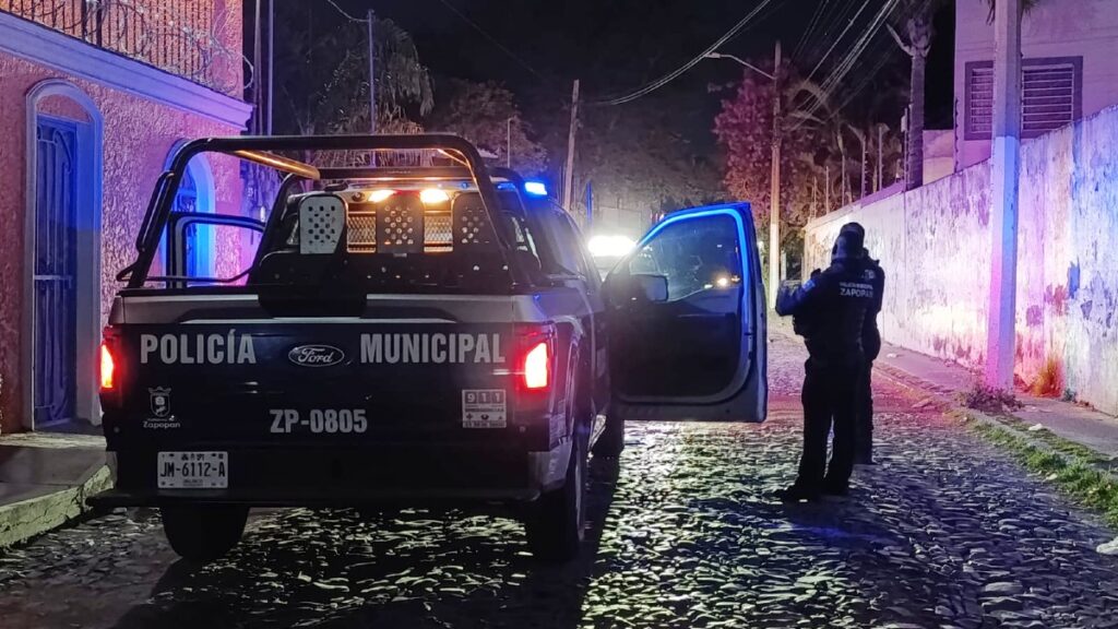 Sujeto golpeado en Zapopan: vecinos de Chapala escuchan sus gritos de ayuda