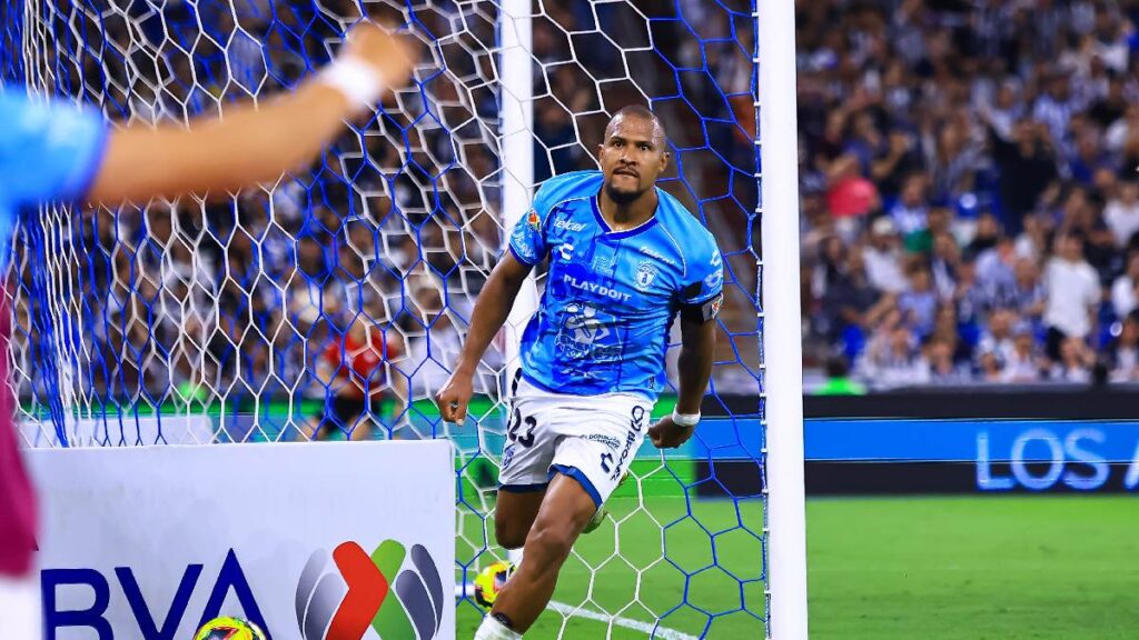 Salomón Rondón Regresa a Pachuca: La Estrella del Fútbol Mexicano Retorna Tras su Aventura en Europa