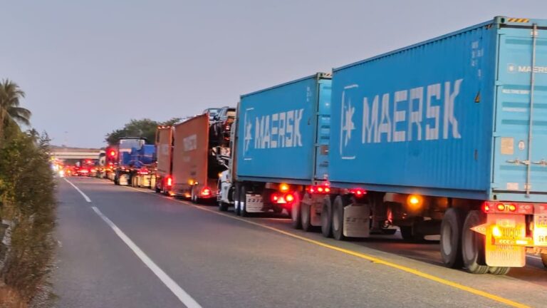 Cierre de la Autopista Siglo XXI: Impacto en el Transporte de Carga en Puerto Lázaro Cárdenas