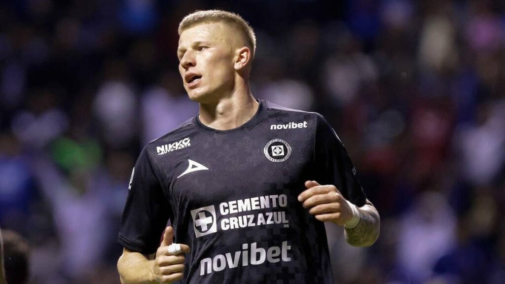 Mateusz Bogusz: La novela se intensifica en Cruz Azul