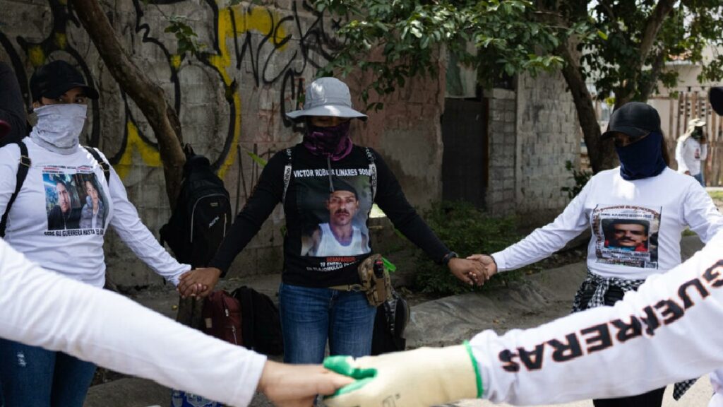 Guerreros Buscadores de Jalisco Encuentran Restos Humanos en Tlajomulco