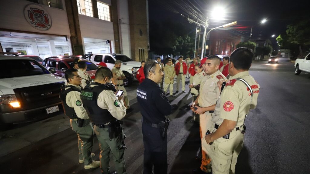 Bomberos en Año Nuevo: Apagando 45 Fuegos en Guadalajara y Zapopan