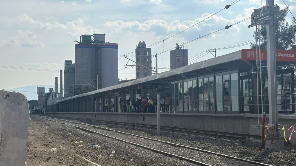 Usuarios de la Línea 4 del Tren Ligero en Reno Rechazan Aumento a Tarifa por Inseguridad y Obras Inconclusas
