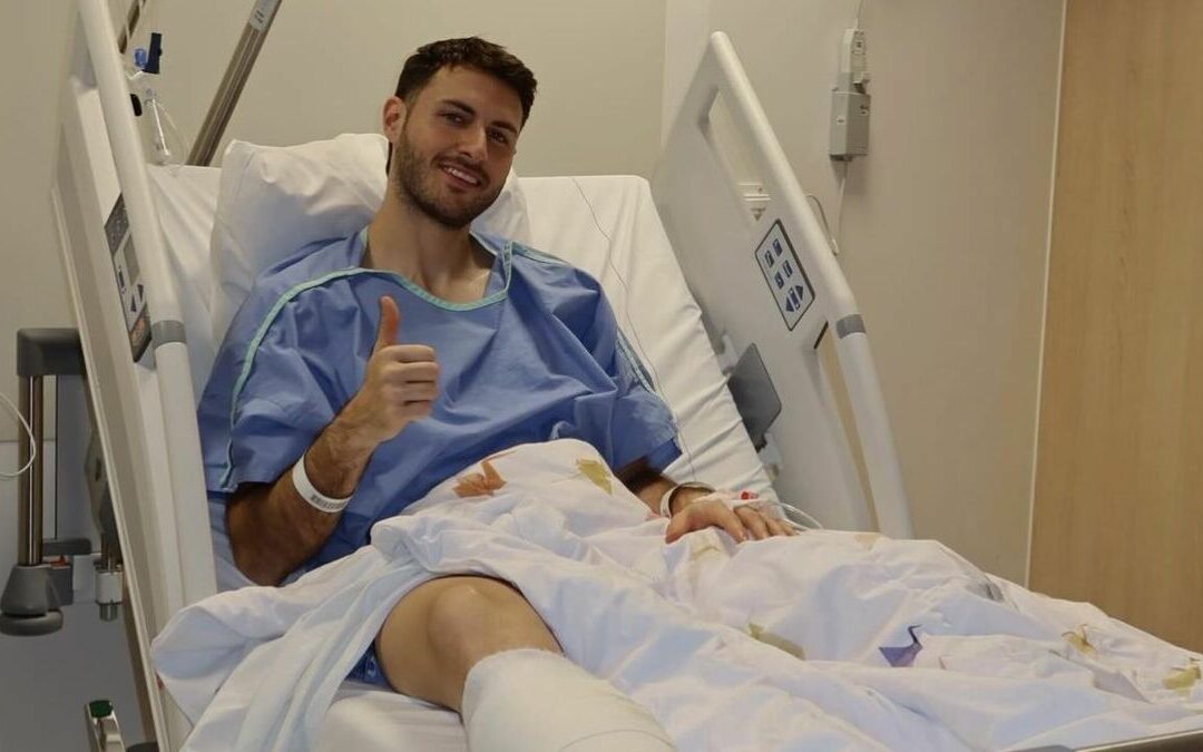 Entrenador del Milan Confirma Baja de Santiago Gimenez para Toda la Temporada