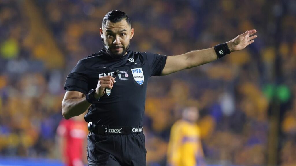 Pollo Ortiz: ‘Equipos de Fútbol Vetando Árbitros Podrían Traer Extranjeros’