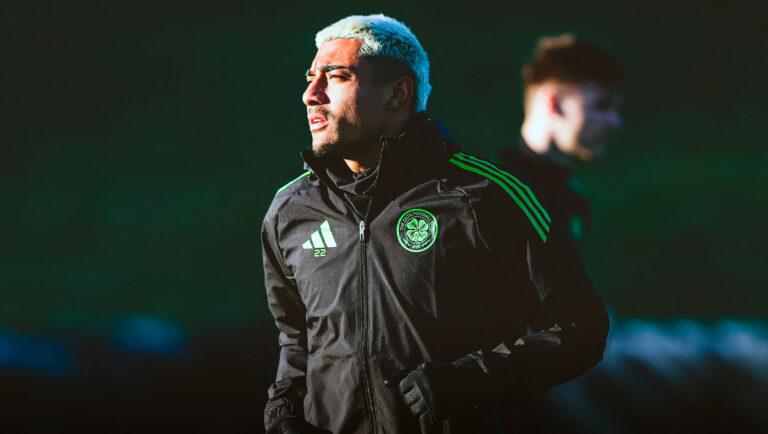 Julián Araujo se une a Celtic, el gigante del fútbol escocés