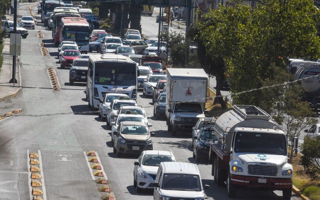 Hoy No Circula: Autos que Descansan en CdMx y Edomex el Sábado 3 de Enero 2026