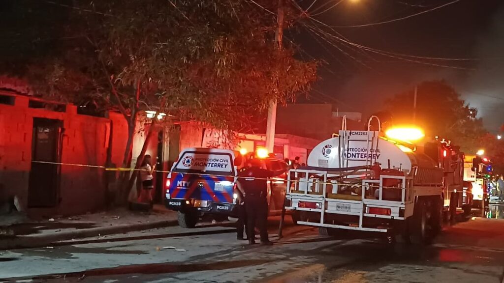 Incendio en Monterrey: Tejabán Consumido en la Colonia La Alianza Sin Lesionados