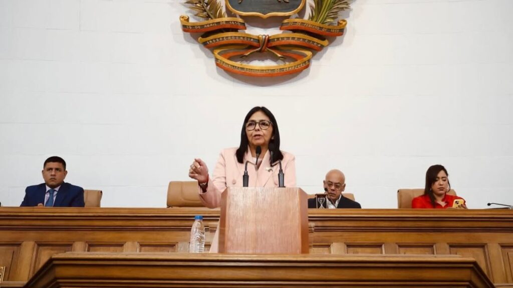 Delcy Rodríguez: La Abogada de Chávez que Puede Ser la Sucesora de Maduro en Venezuela