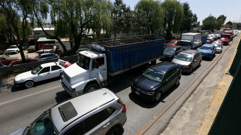 Hoy No Circula en CdMx y Edomex: Autos que Descansan Este Domingo 4 de Enero de 2026