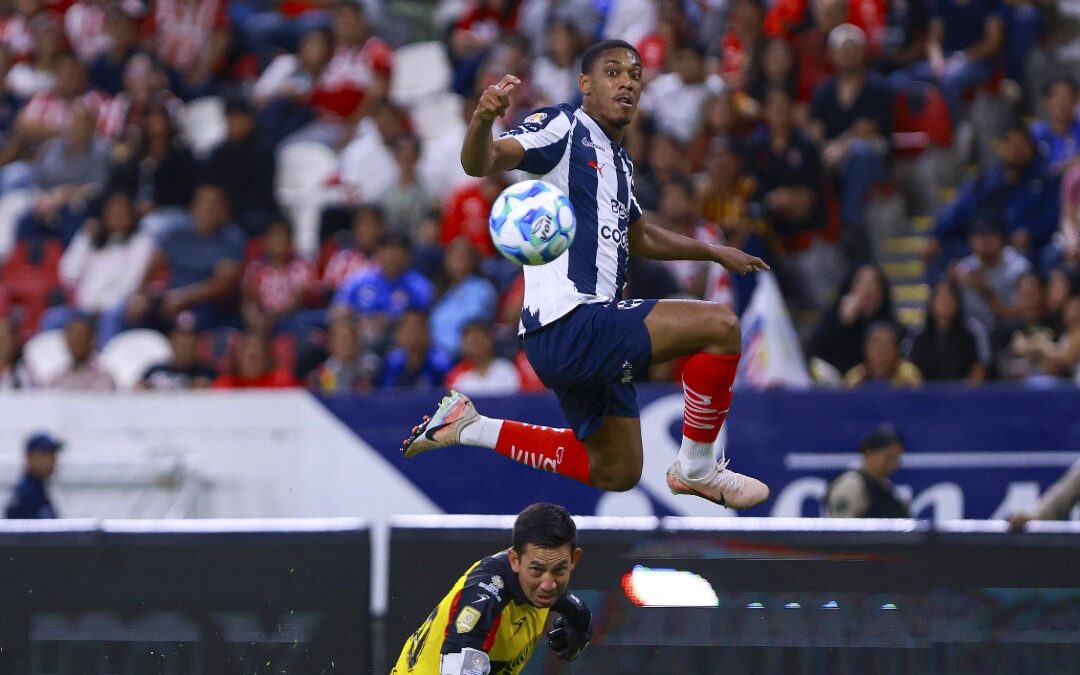 Golden Boy: Anthony Martial brilla en su primer gol con Rayados en la Copa Pacífica