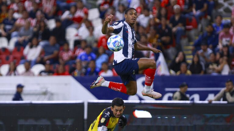 Golden Boy: Anthony Martial brilla en su primer gol con Rayados en la Copa Pacífica