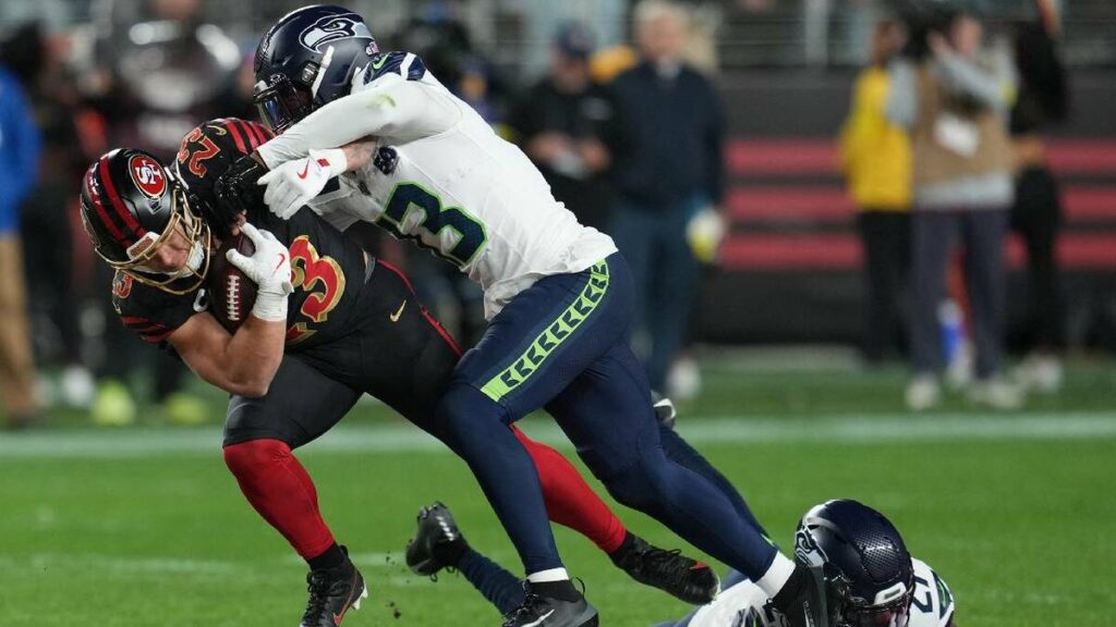 Los Seahawks se Imponen a los 49ers y Aseguran el Oeste y el Primer Sembrado en la NFL