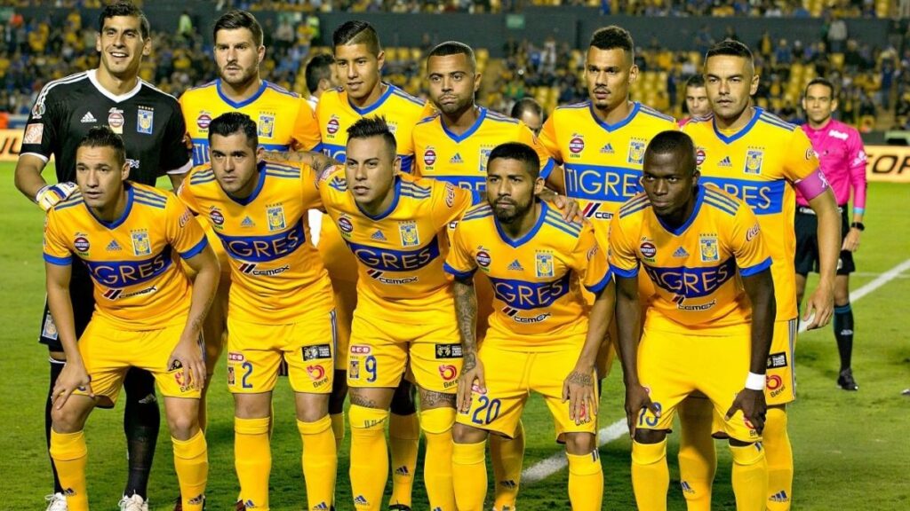 Exjugador de Tigres se convierte en titular contra el PSG en Francia