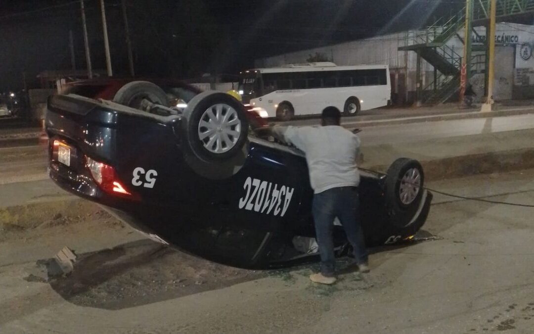 Accidente de Taxista: Volcadura Dramática en la Entrada de Matamoros