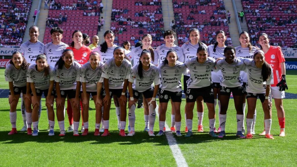 San Luis Femenil Comienza la Liga MX Femenil con Uniforme Genérico