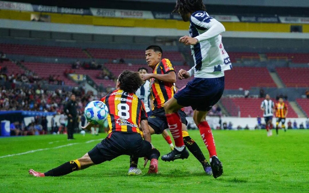 Carlos Fierro se pierde el Clausura 2026 por ruptura de ligamentos: Un golpe para el fútbol mexicano