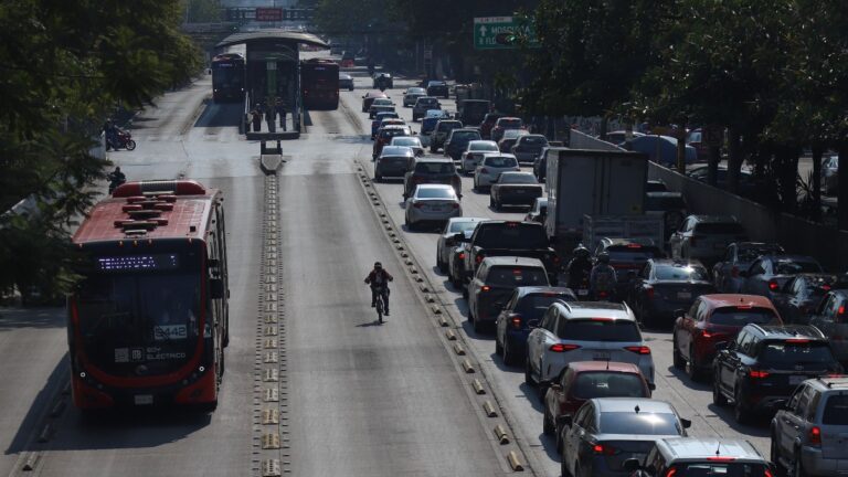 Hoy No Circula en CdMx y Edomex: Medidas para Reducir la Contaminación Este 5 de Enero de 2026