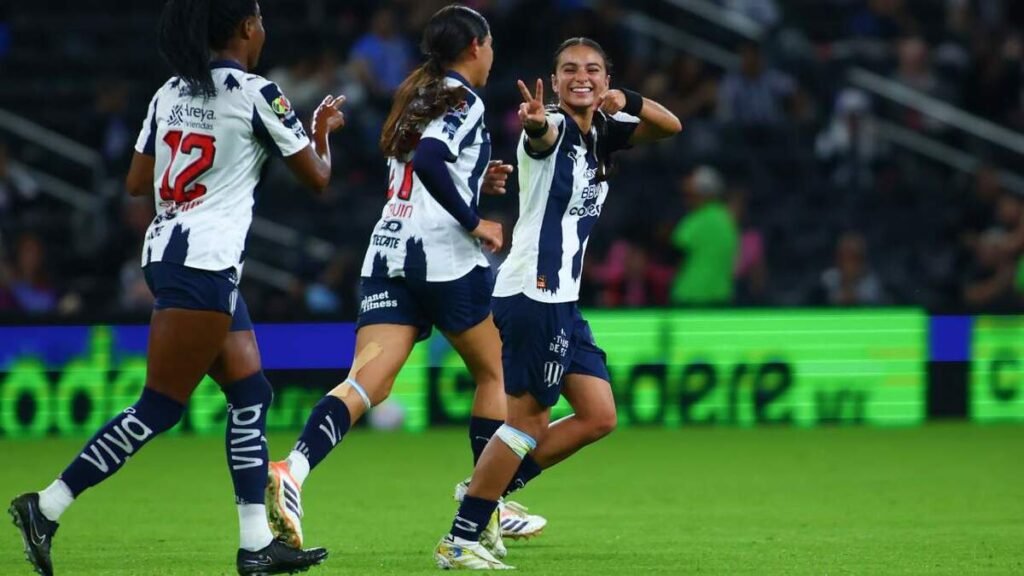Rayadas Brillan en la Liga MX Femenil con Goleada sobre Puebla en la Jornada 1