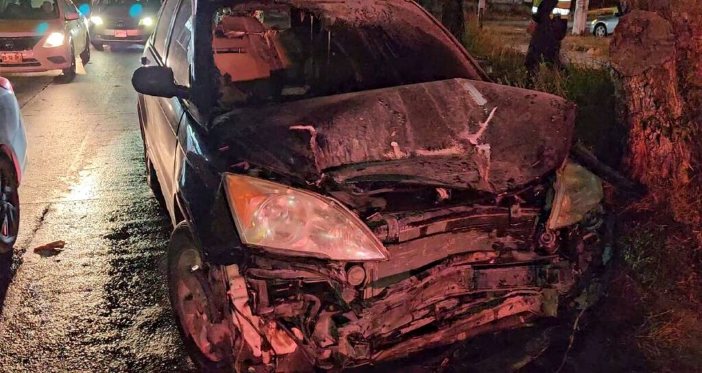 Accidente Automovilístico en Tonalá: Incendio de Camioneta Tras Choque Impactante