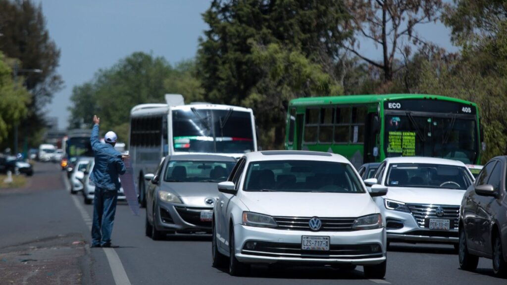 Hoy No Circula: ¿Qué Autos Descansan en CdMx y Edomex el 6 de enero de 2025?