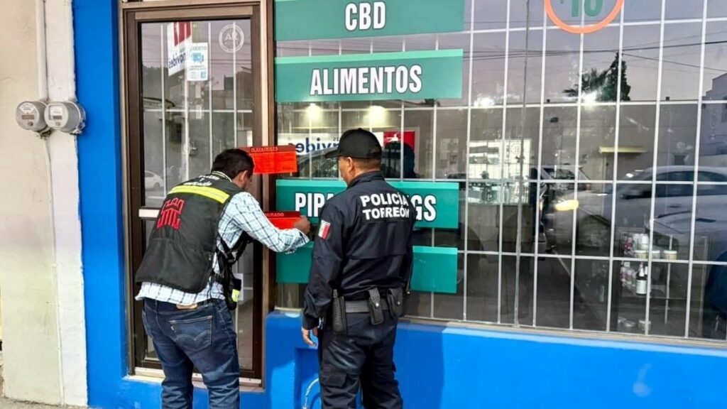 Clausura de Tienda de Cannabis en Torreón: Personal Intenta Impedir la Acción