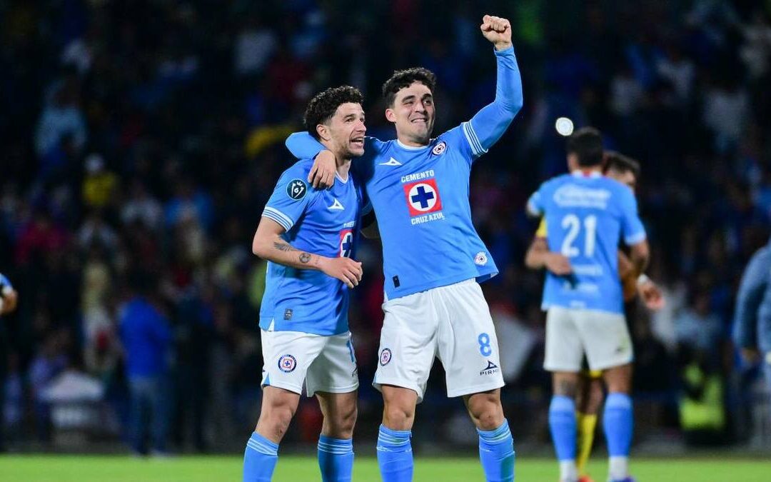 Cruz Azul Reduce el Plantel: Solo Tres Jugadores Mayores de 30 Años Tras las Salidas Clave