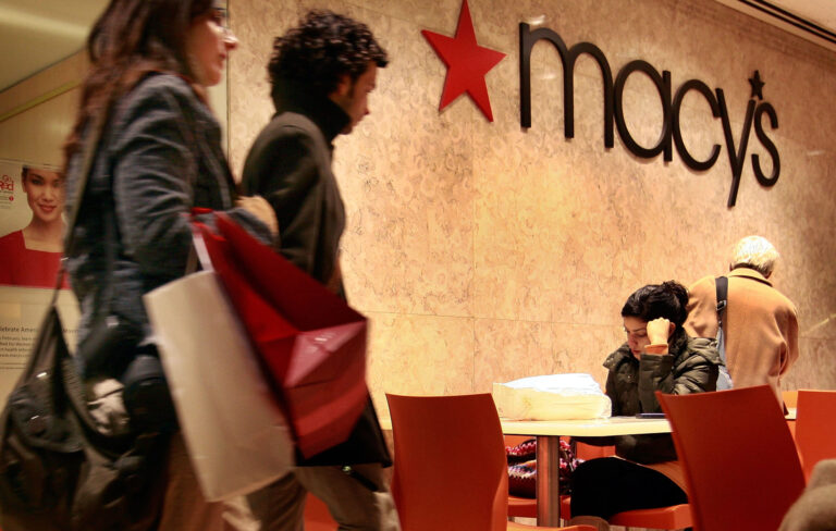 Macy’s Anuncia el Cierre de 14 Tiendas en 2026 Como Parte de Su Reestructuración