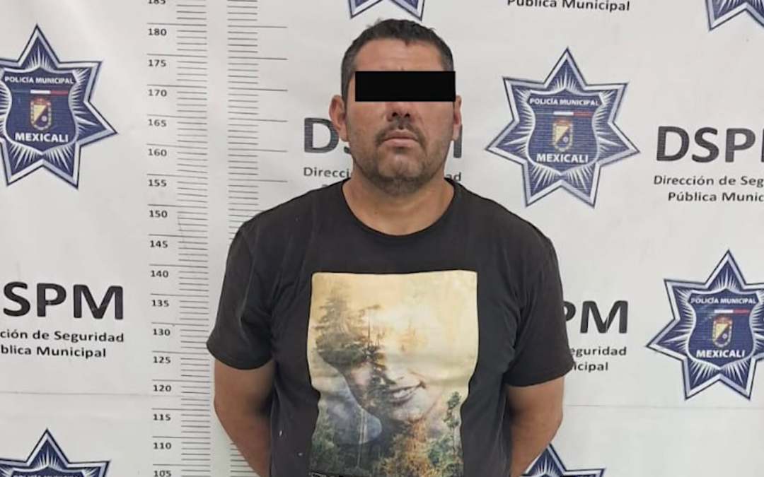 Recuperan Jeep robado y atrapan a sospechoso en Mexicali