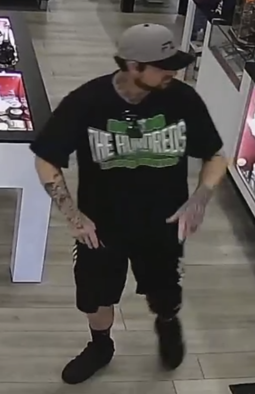 Sospechoso de robo es buscado por la Oficina del Alguacil tras incidentes en Carson City