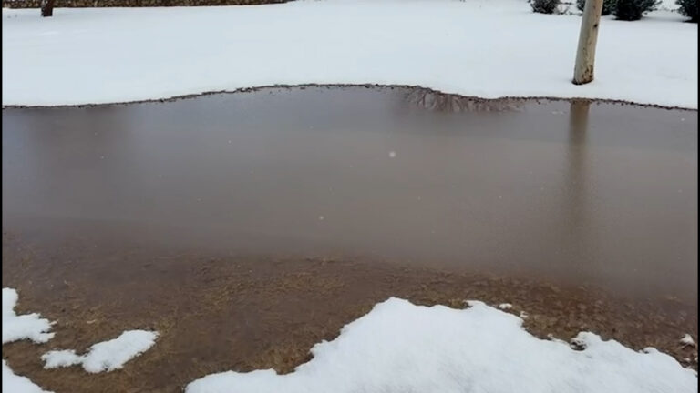 Hielo negro: 5 peligros mortales de la trampa invisible en las carreteras de Nevada